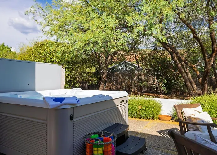 Sage Sandstone By Avantstay Holiday home